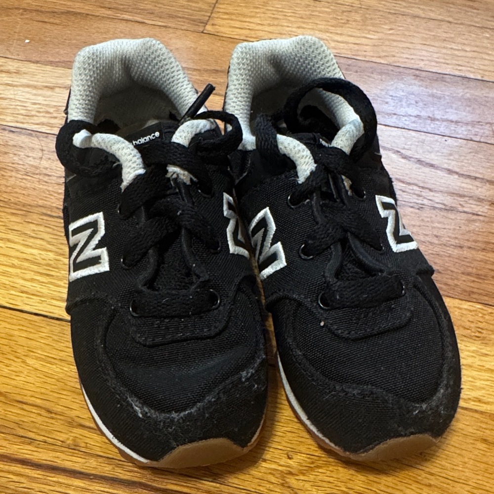 New Balance 515 V3 Sneaker toddler sz 8